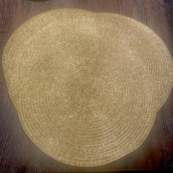 Gold Placemats Set - 6 - Picture 1 of 1